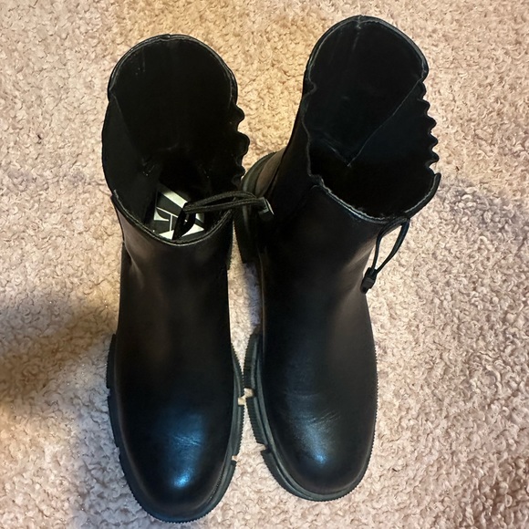 Lug sole Zara boots worn once great condition - Picture 3 of 10
